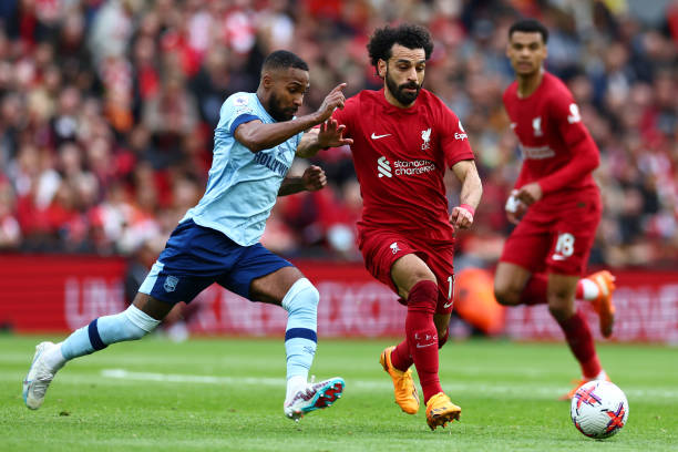 通过坚持不 通过坚持不