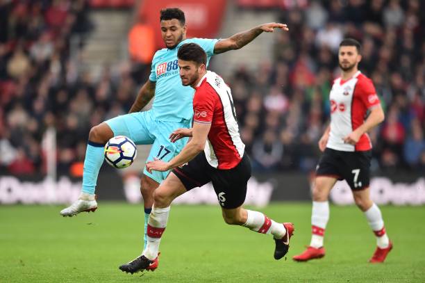 后防线的中 后防线的中