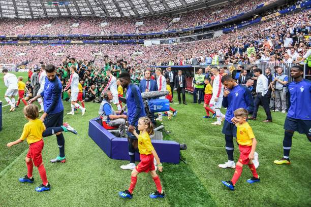 他年轻的年 他年轻的年