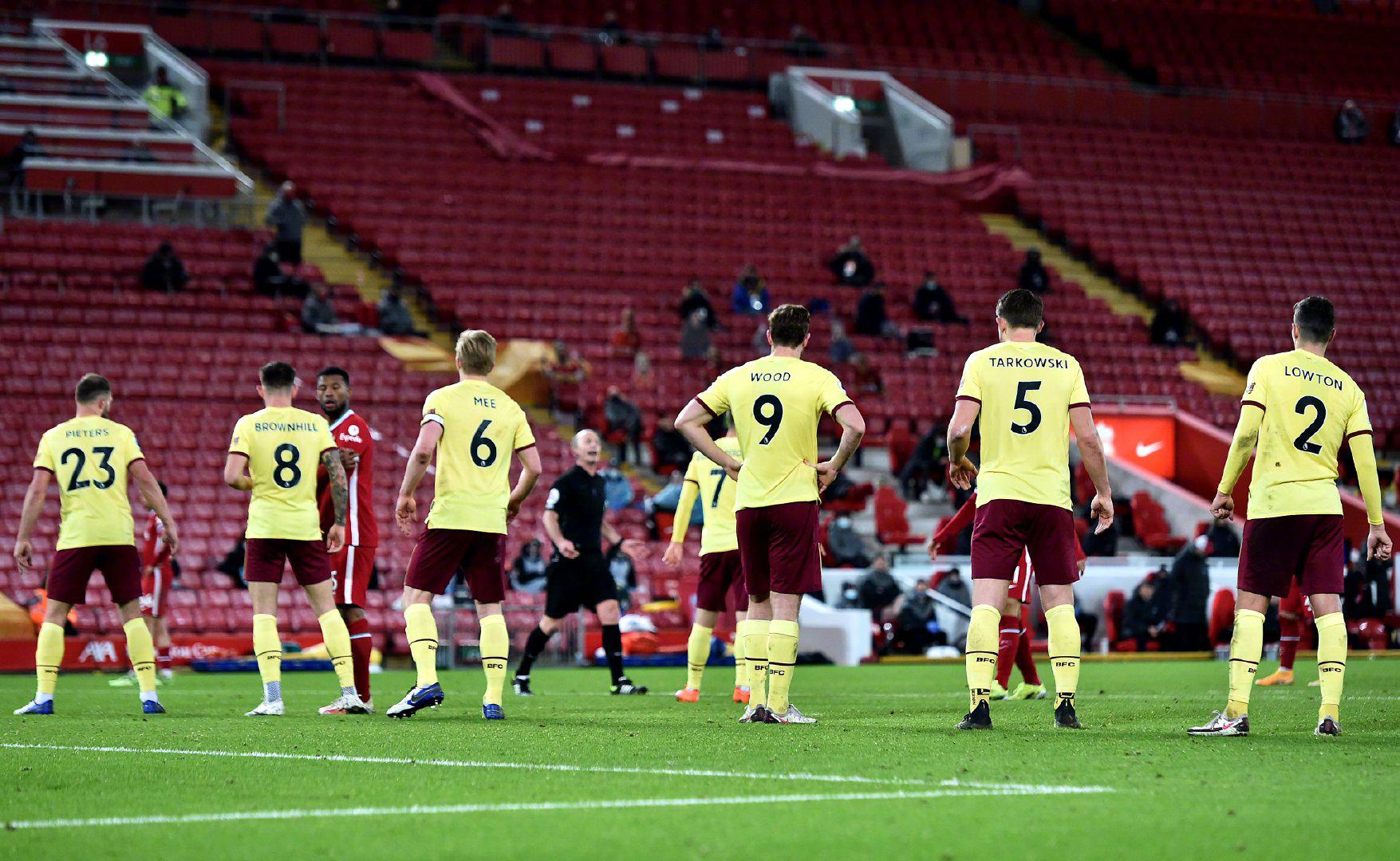 多的策略选 多的策略选